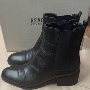 Reaction Kenneth Cole Black Leather Pull-On Chelsea Boots